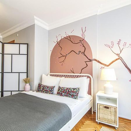 Gorgeous Flat With Lovely Balcony In Nisantasi Istanbul Exteriör bild