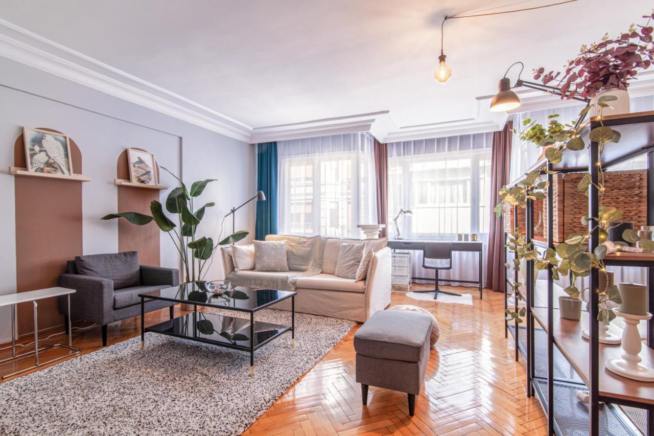 Gorgeous Flat With Lovely Balcony In Nisantasi Istanbul Exteriör bild